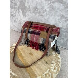 Pendleton Wool Plaid Fringed‎ Picnic Blanket Leather Carrier Vintage Strap